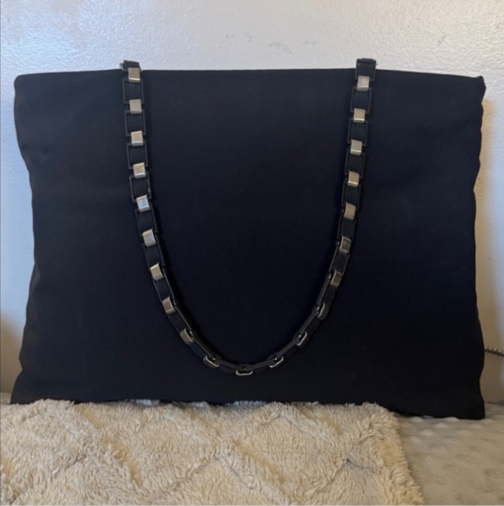 Salvatore Ferragamo Black Chain-Detail Shoulder Bag